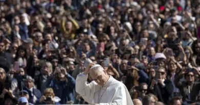 El Papa León XIV insta a jóvenes a practicar silencio y escucha