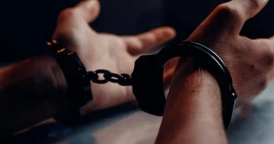 Detienen a fugitivo de 16 años tras su deportación de EE.UU.