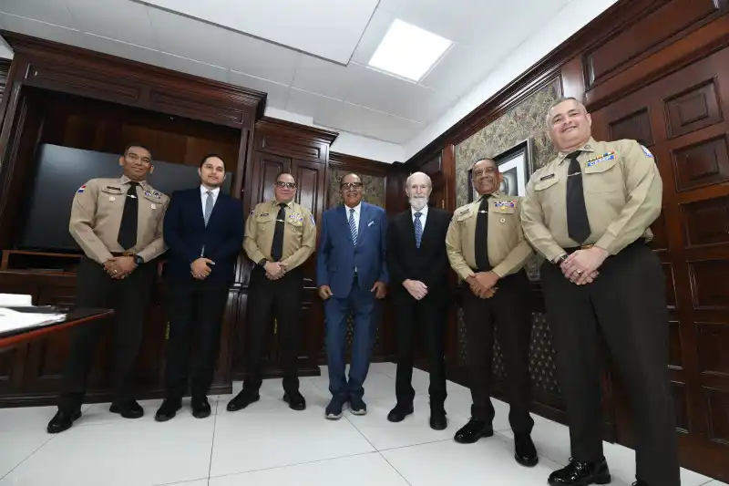 Portos dominicanos refuerzan seguridad y combaten narcotráfico