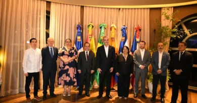 Abinader participa en clase magistral de fiscalización