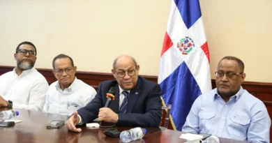 Los principales sindicatos dominicanos apoyan la reforma educativa del Gobierno, presentada por el ministro del Mescyt Rafael Santos Badía.