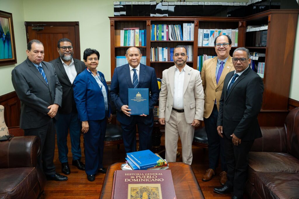 ITLA presenta al MESCyT nuevas carreras técnicas en áreas estratégicas 4 ITLA presenta al MESCyT nuevas carreras técnicas en áreas estratégicas