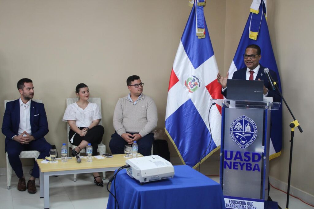 UASD realiza panel sobre viticultura tropical y desafíos del cambio climático en Neiba