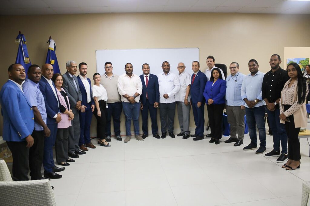 UASD realiza panel sobre viticultura tropical y desafíos del cambio climático en Neiba