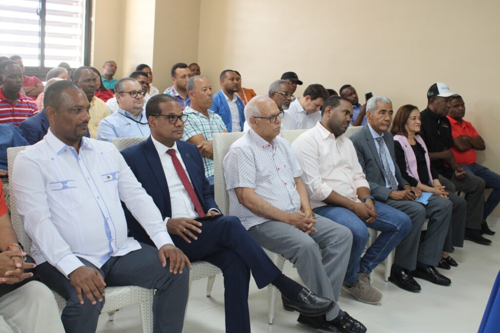 UASD realiza panel sobre viticultura tropical y desafíos del cambio climático en Neiba