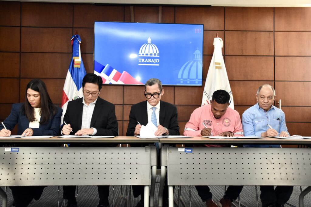 Trabajadores mineros firman pacto con mediación del Ministerio de Trabajo