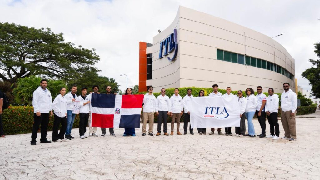 Equipos del ITLA parten hacia la NASA para representar a la República Dominicana en competencia internacional