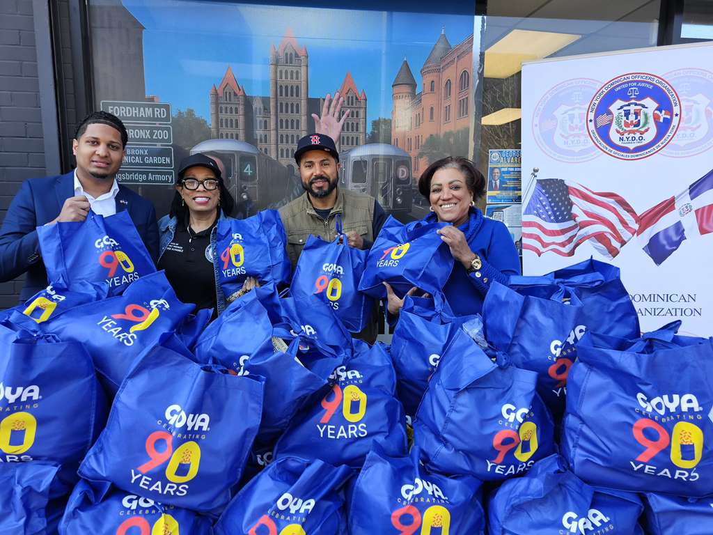 Goya y el asambleísta George Álvarez celebran 90 años con entrega de alimentos a la comunidad del Bronx