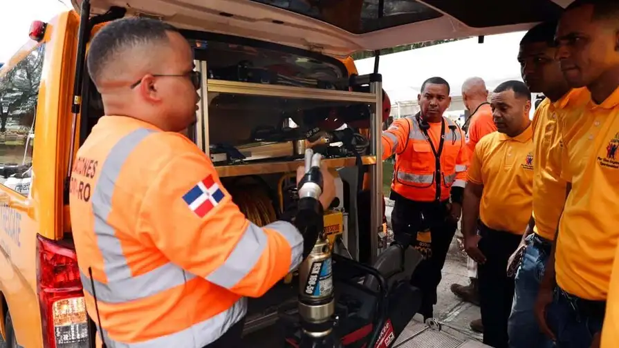 Privados de libertad colaboran con Defensa Civil en Semana Santa