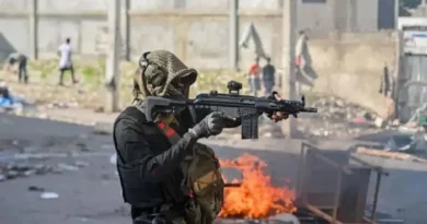 Policía haitiana y fuerzas antipanilla combaten en Artibonite