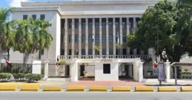 Educación instruye suspender clases en zonas con riesgo de inundación