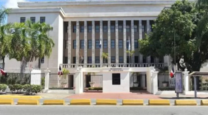 Educación instruye suspender clases en zonas con riesgo de inundación 1