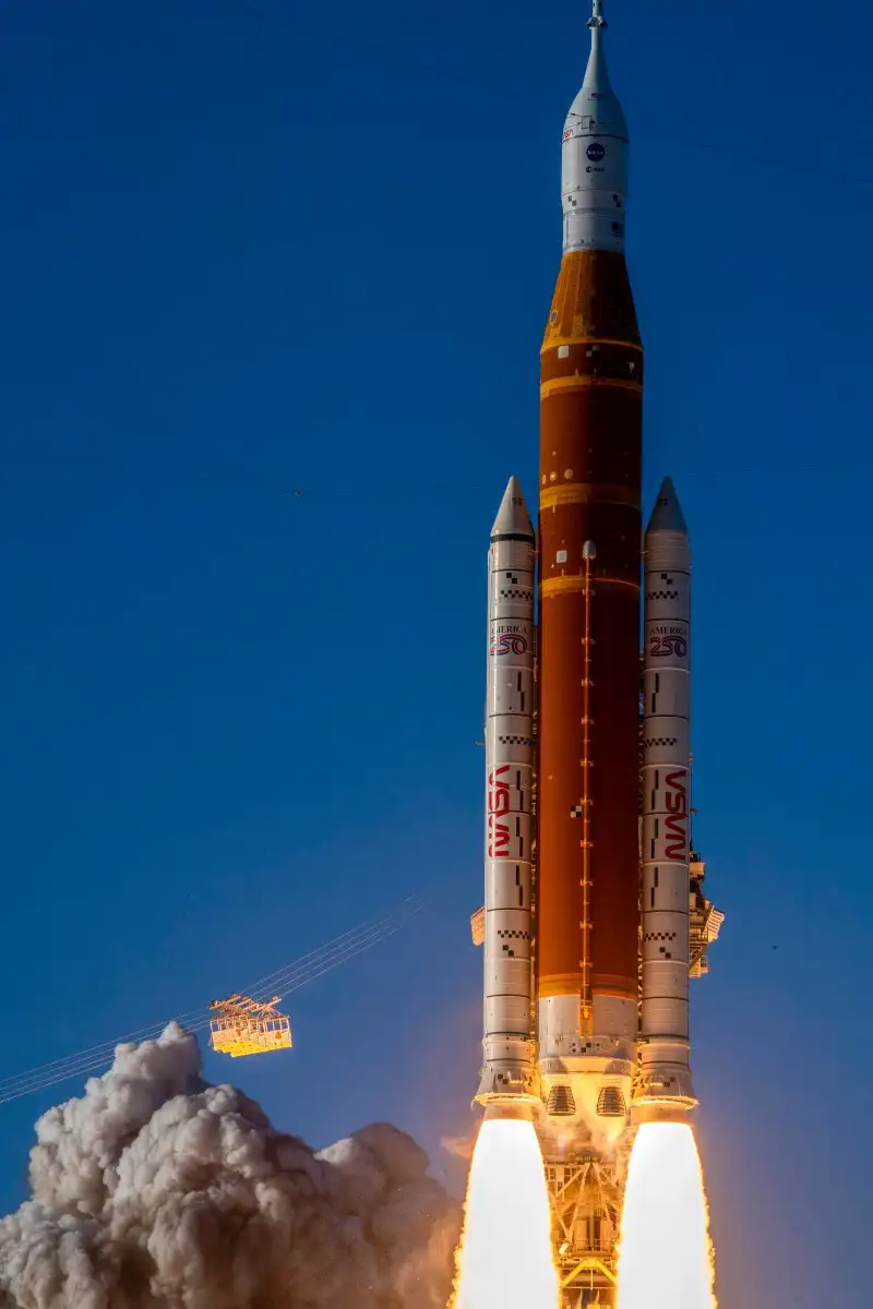 Tripulación de Artemis II restablece funcionamiento del inodoro en Orión