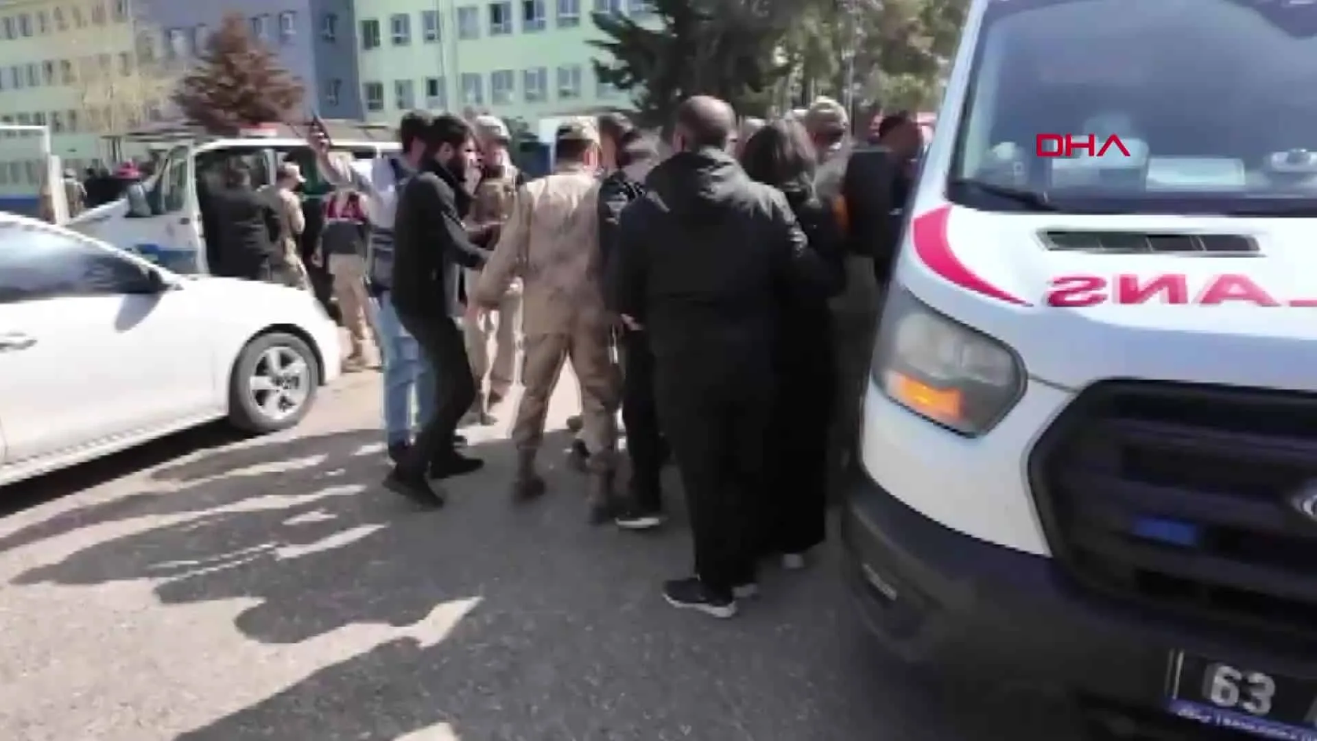 Tiroteo en secundaria de Turquía deja 16 heridos