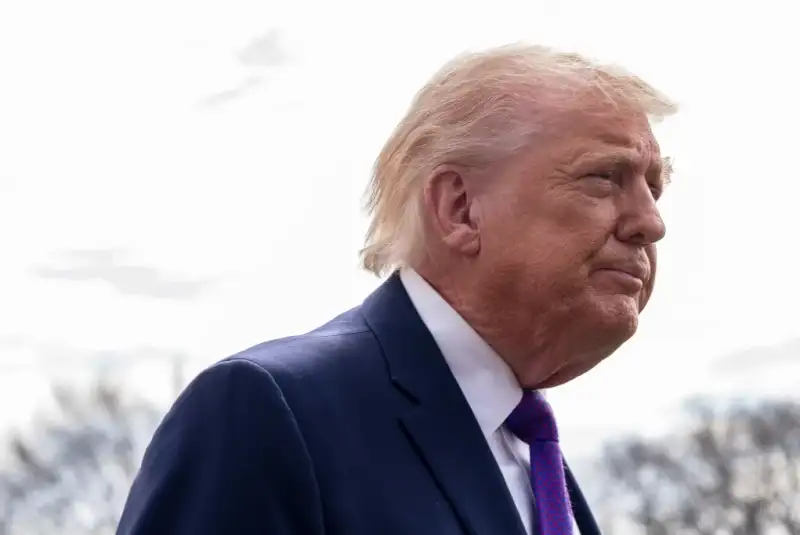 Trump justifica ofensiva contra Irán por reconstruir programa nuclear