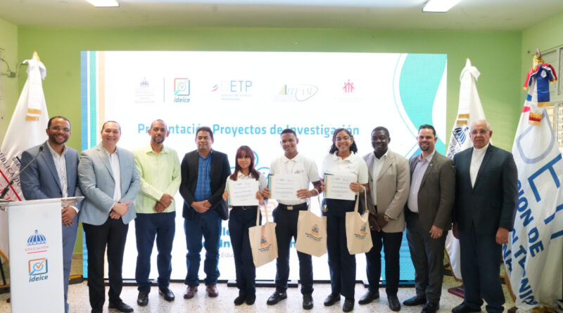 Minerd e Ideice presentan avances de semilleros de investigación en escuelas 1