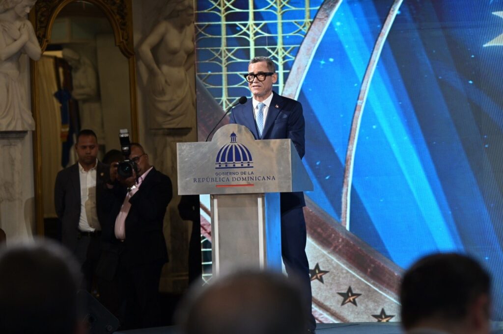 Empresarios y sindicalistas se comprometen a seguir trabajando junto al Gobierno en favor del crecimiento económico y bienestar de trabajadores