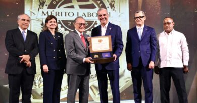 Empresarios y sindicalistas se comprometen a seguir trabajando junto al Gobierno en favor del crecimiento económico y bienestar de trabajadores