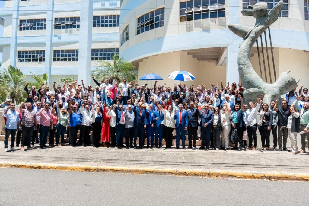 Radhamés Silverio formaliza candidatura a la Rectoría de la UASD con llamado a la continuidad, la innovación y el fortalecimiento institucional