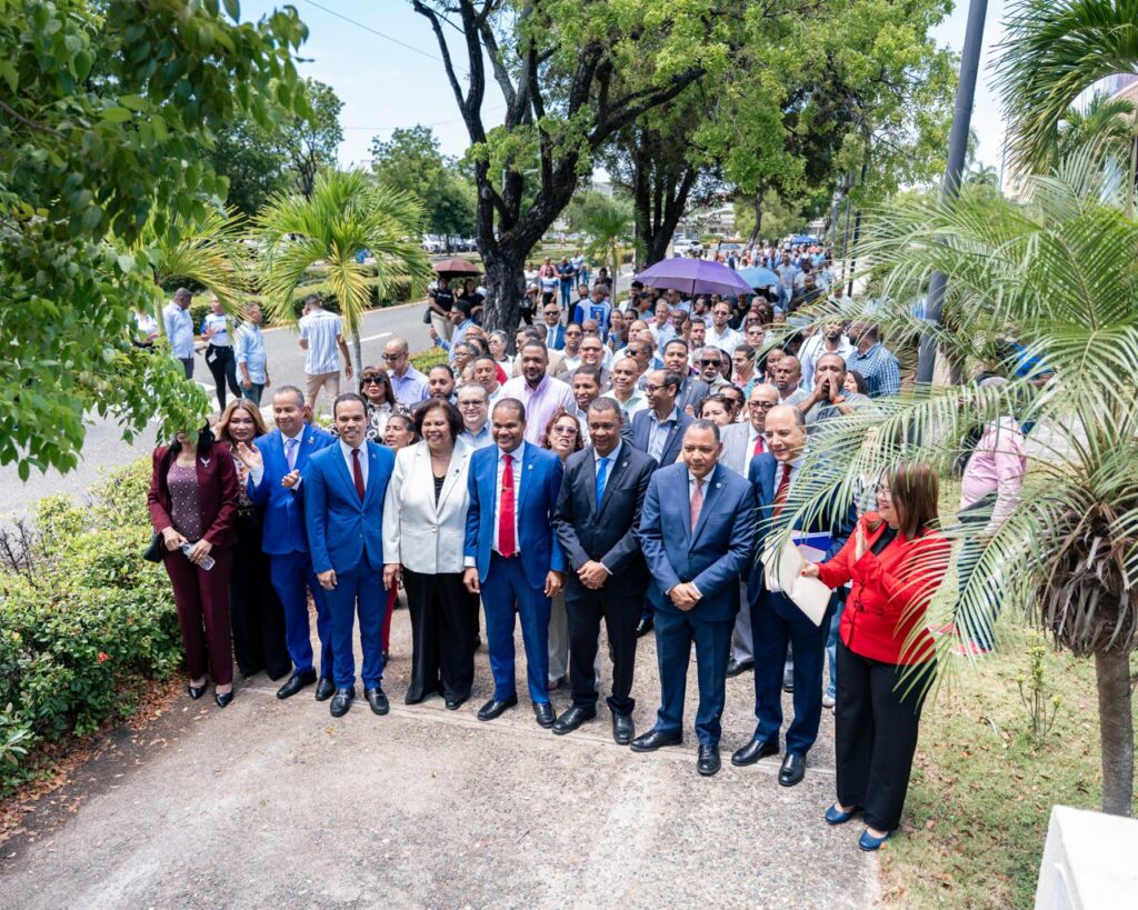 Radhamés Silverio formaliza candidatura a la Rectoría de la UASD con llamado a la continuidad, la innovación y el fortalecimiento institucional