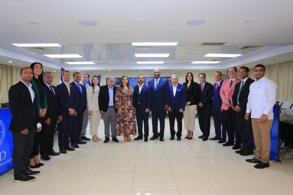 UASD e ITLA impulsarán formación tecnológica e Inteligencia Artificial