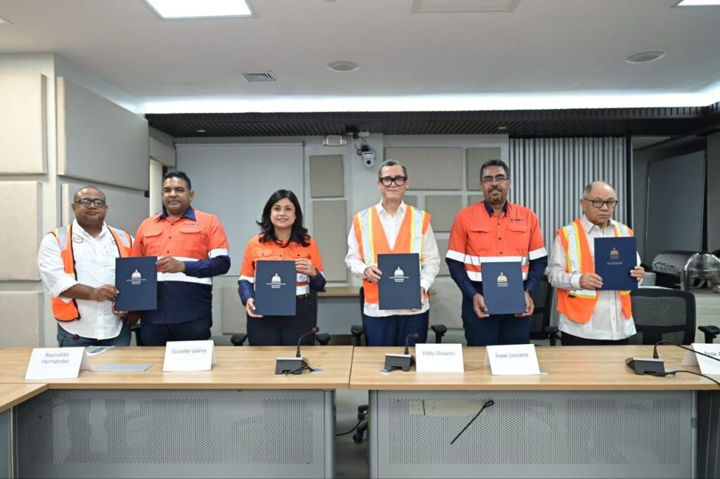 Barrick Pueblo Viejo y el Sindicato Unido de Trabajadores firman tercer convenio colectivo que beneficia a más de 1,800 empleados