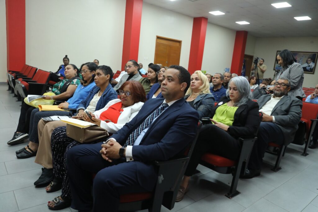 UASD pone en circulación nuevo Reglamento de Validaciones de Estudios y Títulos para fortalecer la transparencia institucional