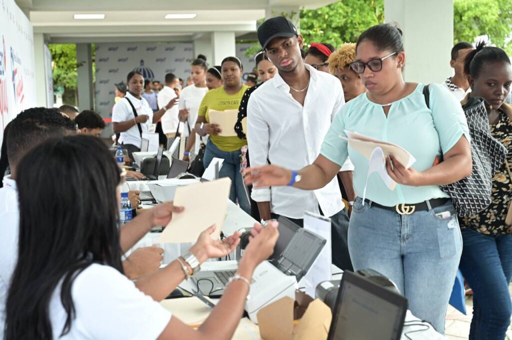 Empleo formal crece 3.21 por ciento en el primer trimestre 2026 4 Empleo formal crece 3.21 por ciento en el primer trimestre 2026
