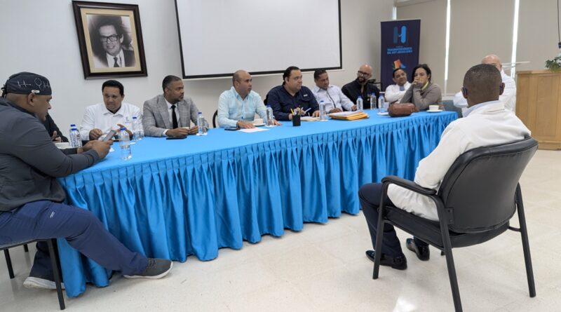 Ney Arias Lora entrevista más de 175 médicos para residencias y subespecialidades 1