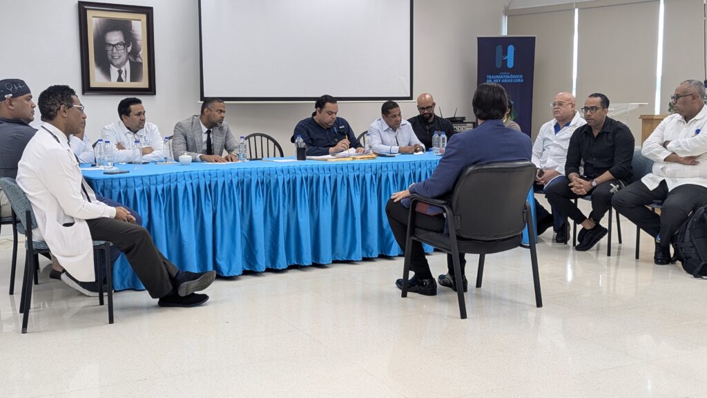 Ney Arias Lora entrevista más de 175 médicos para residencias y subespecialidades 2 Ney Arias Lora entrevista más de 175 médicos para residencias y subespecialidades