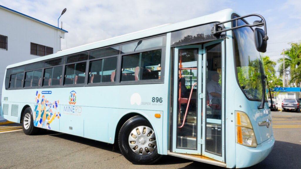 TRAE y OMSA entregan autobuses al ITSC para fortalecer transporte estudiantil 3 TRAE y OMSA entregan autobuses al ITSC para fortalecer transporte estudiantil