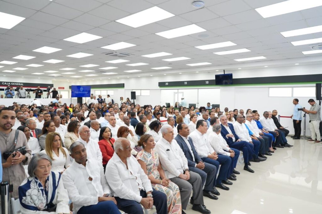 Presidente Abinader y rector Editrudis Beltrán inauguran histórica transformación de la UASD