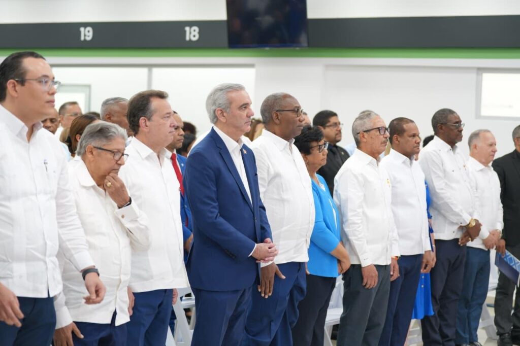 Presidente Abinader y rector Editrudis Beltrán inauguran histórica transformación de la UASD