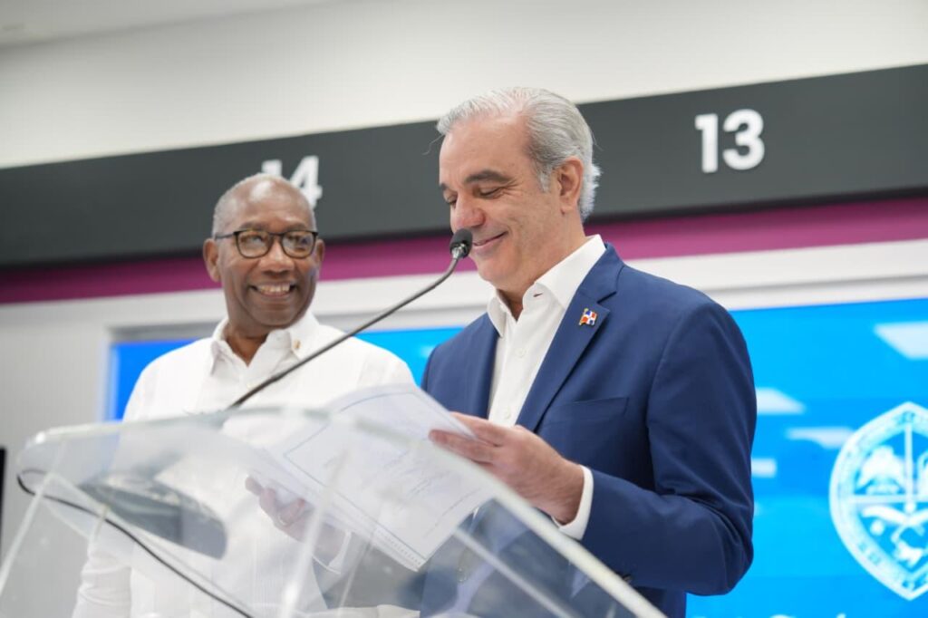 Presidente Abinader y rector Editrudis Beltrán inauguran histórica transformación de la UASD