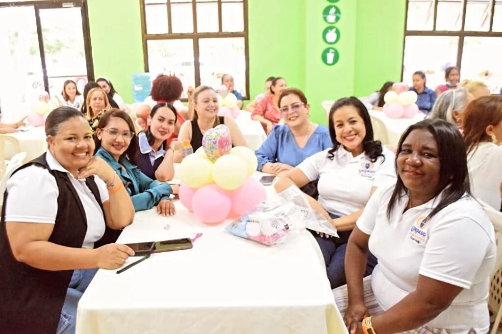 UASD Recinto Santiago y ASODEMU agasajan a las madres con emotiva celebración