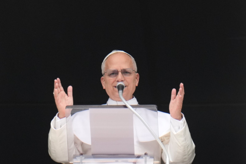 El papa dice que la IA tiene que ser “desarmada” del dominio, la exclusión y la muerte