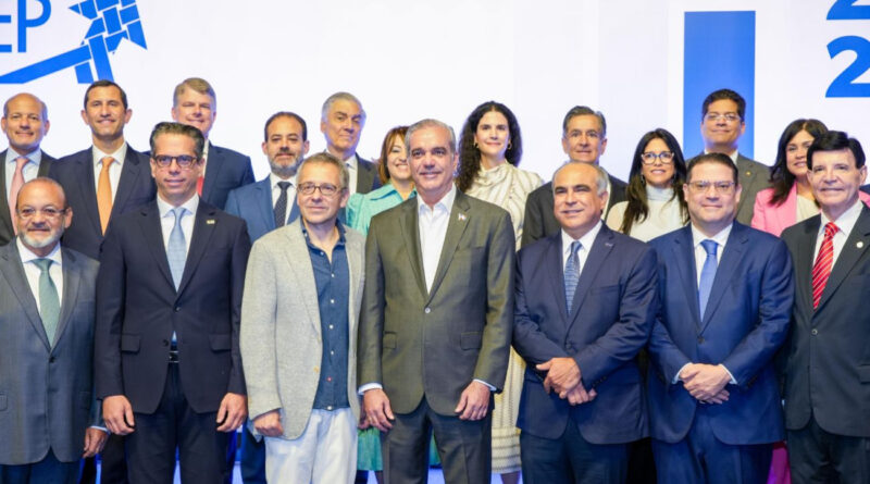 Conep destacó el crecimiento económico de República Dominicana y reconoció las acciones del Gobierno para atraer inversiones y fortalecer la competitividad.