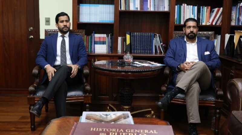 MESCyT aclara alcance de las becas de cooperación internacional y fortalece territorialidad del programa nacional 1 El MESCyT aclaró el alcance de las becas internacionales y destacó que el 70 % de las plazas otorgadas corresponde a carreras STEM.
