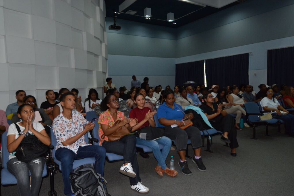 UASD ofrece conferencia sobre “La Inteligencia Artificial al servicio de la salud emocional”