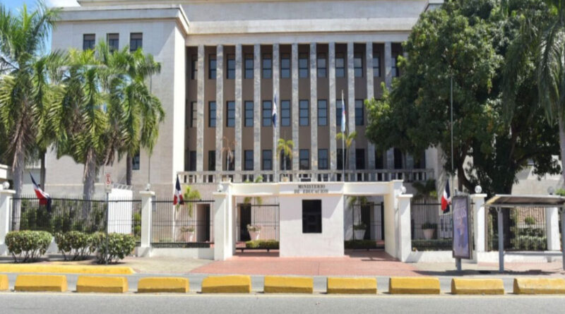 Evaluación de Desempeño Docente supera el 85 % de avance en fase de observación de clases 1 La Evaluación de Desempeño Docente supera el 85 % en observación de clases, con más de 67 mil evaluaciones realizadas en el país.