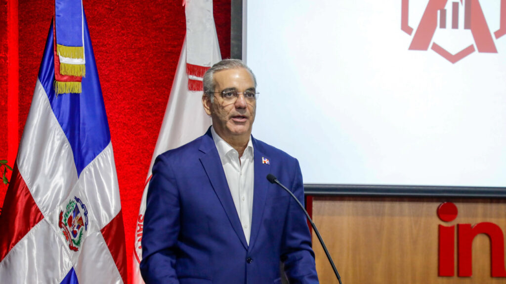 Presidente Luis Abinader aboga por un equilibrio entre eficiencia económica y justicia social durante encuentro en Intec 4 Presidente Luis Abinader aboga por un equilibrio entre eficiencia económica y justicia social durante encuentro en Intec