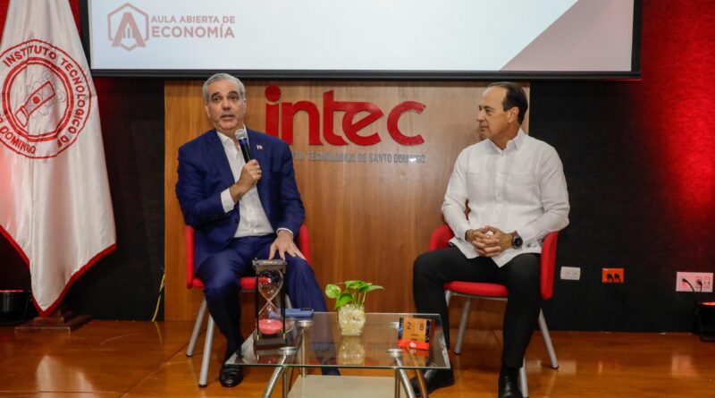 Presidente Luis Abinader aboga por un equilibrio entre eficiencia económica y justicia social durante encuentro en Intec 1 El presidente Luis Abinader destacó en Intec la importancia de combinar eficiencia económica, justicia social y crecimiento inclusivo.