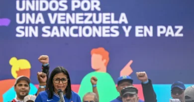 Delcy Rodríguez eleva el ingreso mínimo integral a 240 dólares