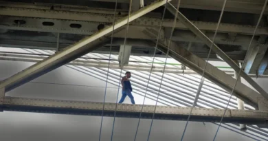 Arrestan a hombre tras permanecer tres horas en el puente Duarte