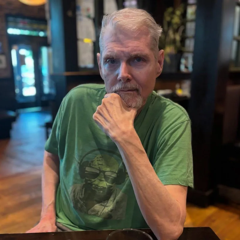 Fallece Tom Kane, voz de Yoda y otros personajes animados