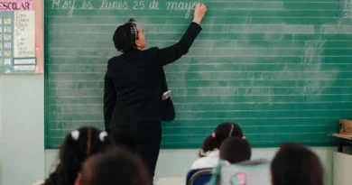 Tercer informe revela que el 86% de los docentes obtuvo resultados favorables 3 El 86% de los docentes evaluados obtuvo resultados favorables en la sexta etapa de la Evaluación del Desempeño Docente, según la ADP.