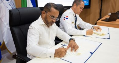 Policía Nacional y el ITLA inician capacitación sobre inteligencia artificial y firman acuerdo para fortalecer transformación tecnológica