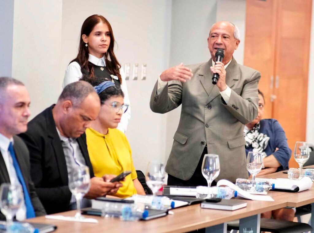 CAID Santiago realiza taller “El CAID y los Medios” para fortalecer vínculos con periodistas y comunicadores 4 CAID Santiago realiza taller “El CAID y los Medios” para fortalecer vínculos con periodistas y comunicadores