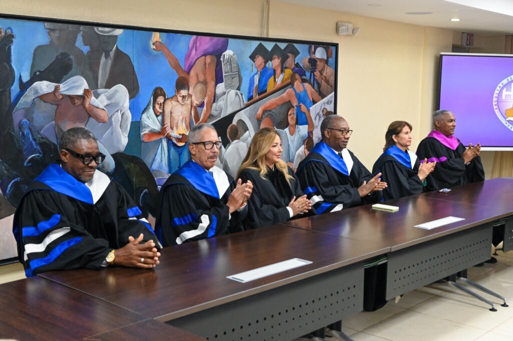 UASD reconoce como Profesora Honoraria a la arqueóloga Kathleen Martínez 5 UASD reconoce como Profesora Honoraria a la arqueóloga Kathleen Martínez