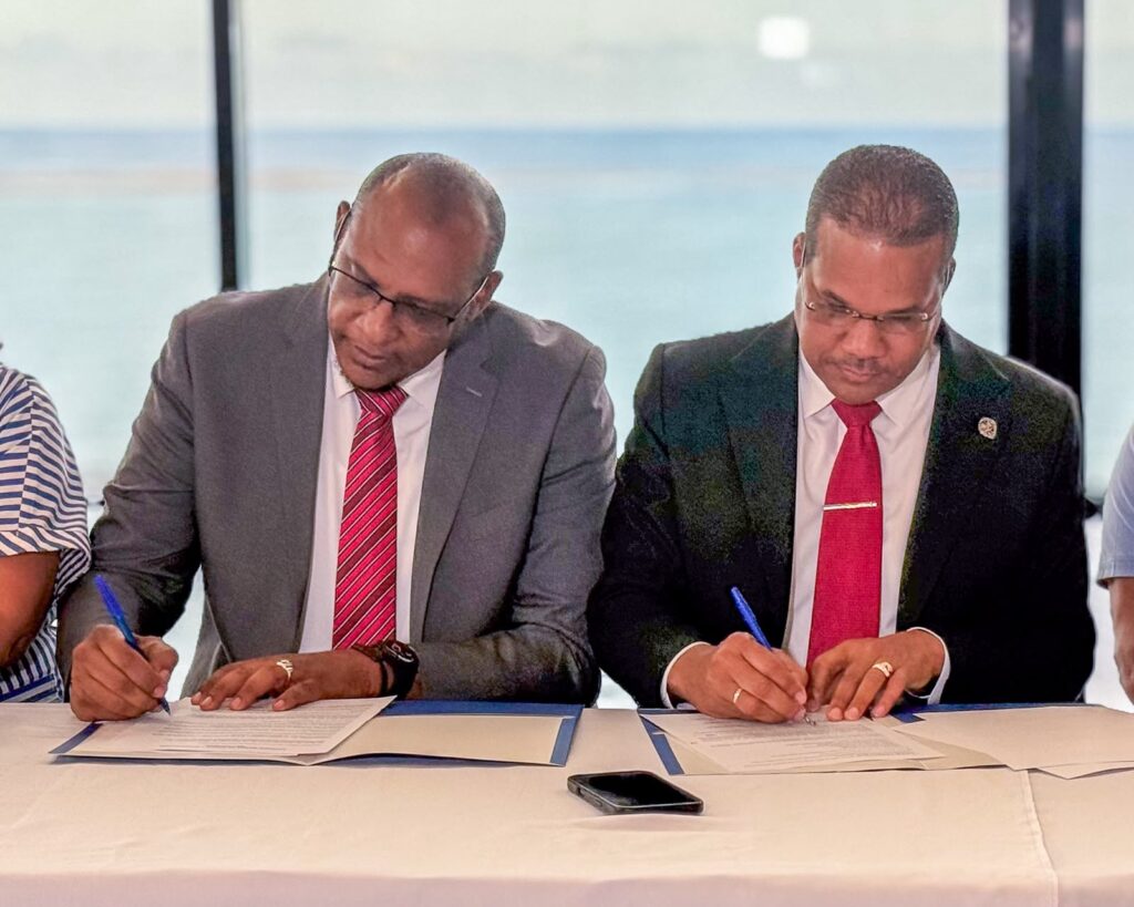 Radhamés Silverio y Eliosnet Vidal firman alianza para fortalecer la Facultad de Artes de la UASD 7 Radhamés Silverio y Eliosnet Vidal firman alianza para fortalecer la Facultad de Artes de la UASD